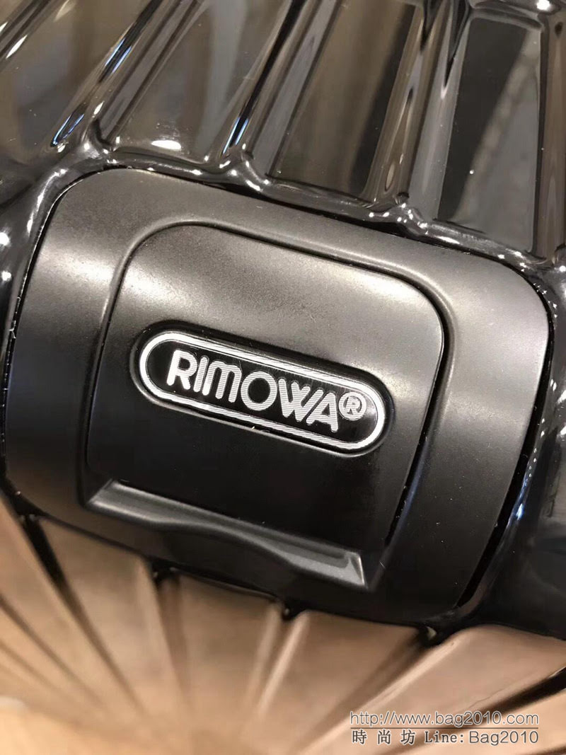 RIMOWA日默瓦 Limbo Crème 限量旅行箱系列 堅固鋁合金框架 品牌專利四輪運轉系統 高端拉杆箱  xbt1089
